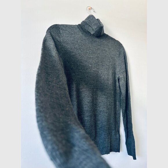 Tahari Size S Turtleneck Sweater – 100% Extrafine Merino Wool - Picture 7 of 8